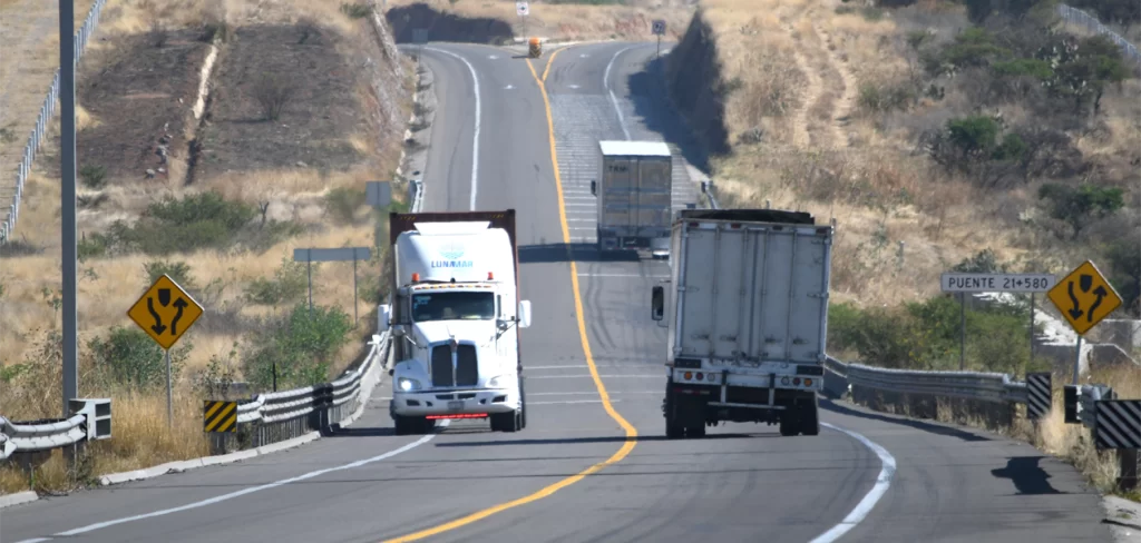 Accidente carretero deja sin vuelo a 40% de pasajeros en Aguascalientes