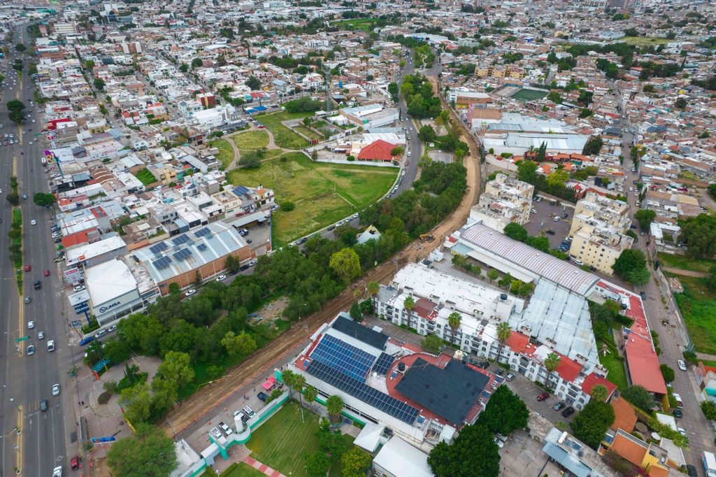 Avanza pavimentación de avenida Ayuntamiento en Aguascalientes