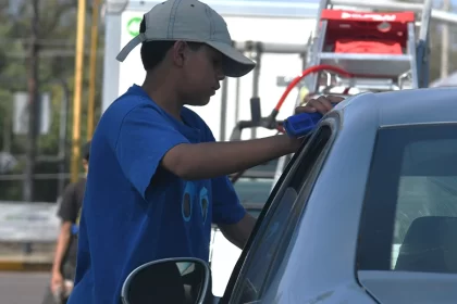 Casi uno de cada 10 menores trabaja en Aguascalientes