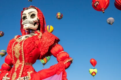 Catrinas Monumentales de Aguascalientes conquistan miradas en festival de globos de Albuquerque