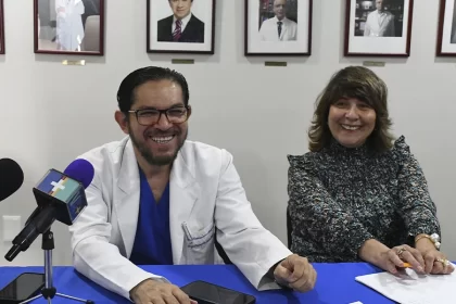 Consultorios de farmacias superan en pacientes al IMSS e ISSSTE