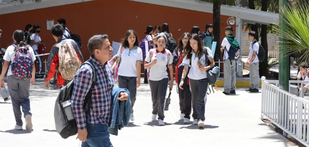 Detectan focos rojos de violencia afuera de secundarias en Aguascalientes