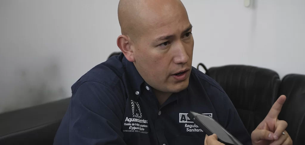 Detectan licencias sanitarias falsas en negocios de micropigmentación