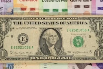 Dólar llega a 18.70 pesos; advierten más aumentos