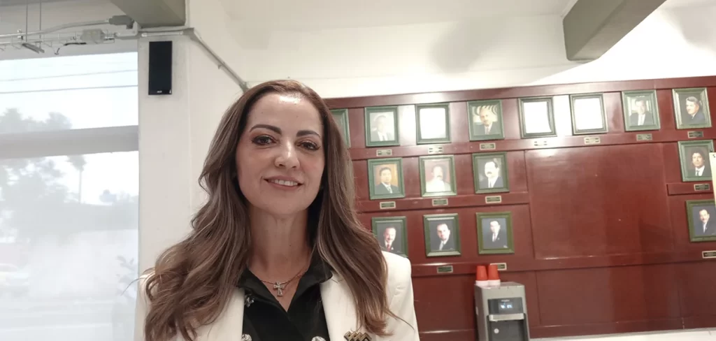 Empresas pagan médicos privados ante fallas del IMSS