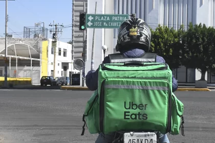 IMSS pide a plataformas registrar a conductores y repartidores