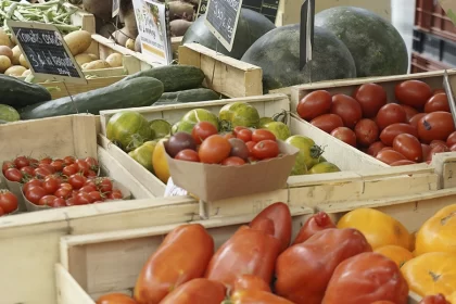 Inflación baja, pero alimentos siguen encareciéndose en México