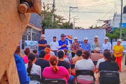 Invierten 5.3 millones en rehabilitar calle principal de Venadero, Jesús María