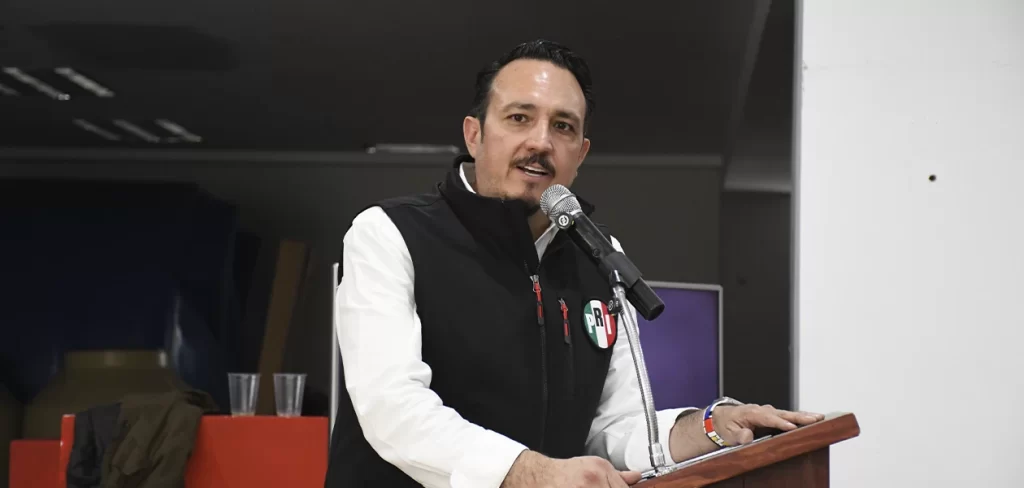 Kendor Macías responde a Carlos Lozano