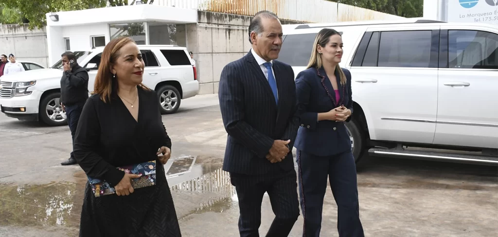 Martín Orozco evita hablar de Figueroa y de sus planes para 2027