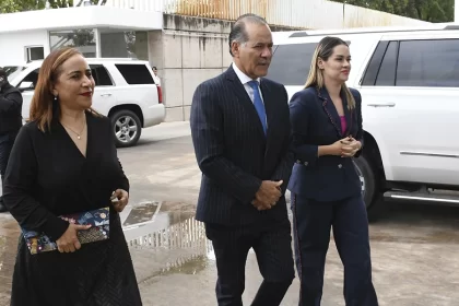 Martín Orozco evita hablar de Figueroa y de sus planes para 2027