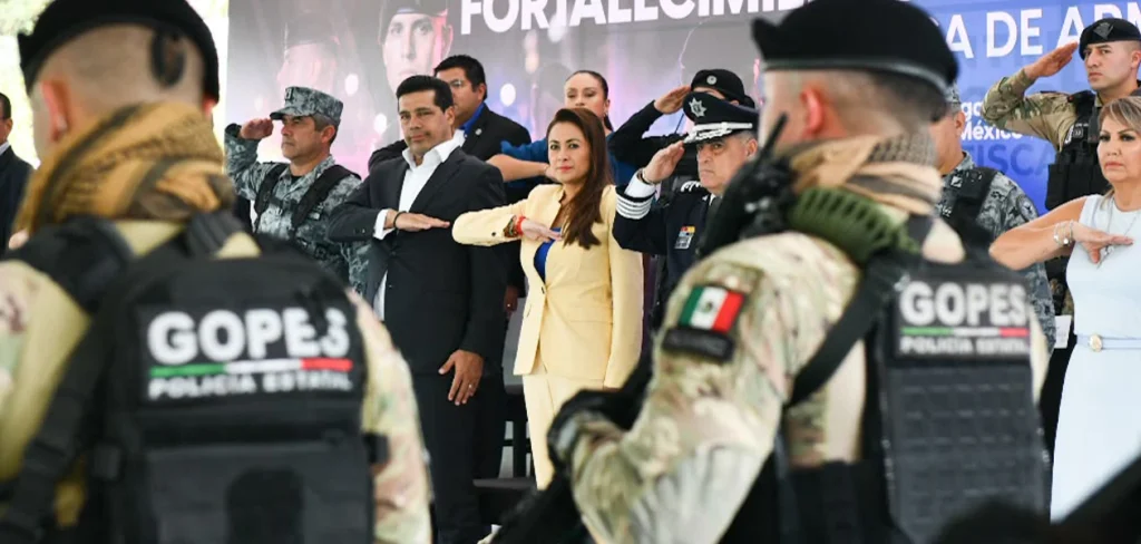 Refuerzan a policías de Aguascalientes con vehículos blindados, armas y municiones