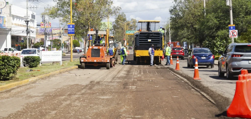 Rehabilitan más de 2 mil 300 metros cuadrados de avenida Independencia