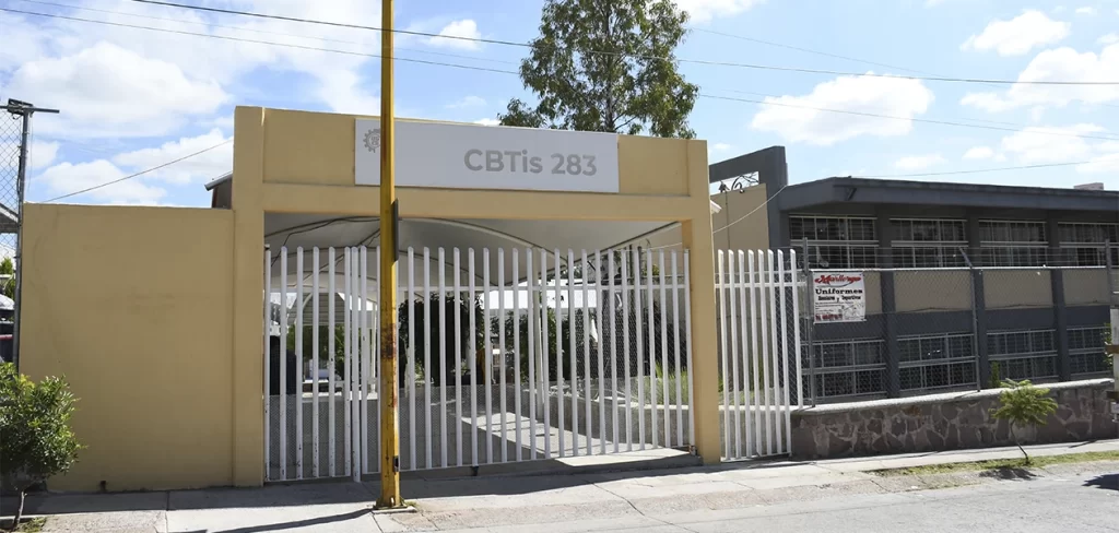 SEP reprueba denuncia de acoso contra maestro del CBTIS 283 en Aguascalientes