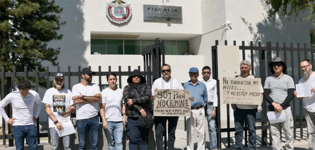 Surge en Aguascalientes "Soy papá, no criminal"; reclaman convivir sus hijos