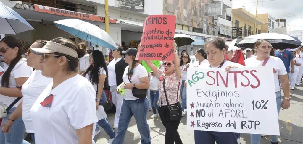 Trabajadores del IMSS decidirán en consulta nacional aumento salarial 2026
