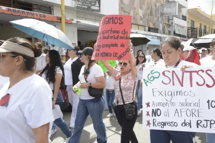 Trabajadores del IMSS decidirán en consulta nacional aumento salarial 2026