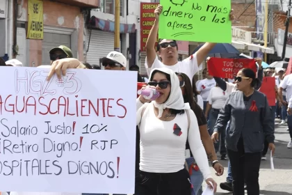 Trabajadores del IMSS protestan en Aguascalientes por falta de personal e insumos