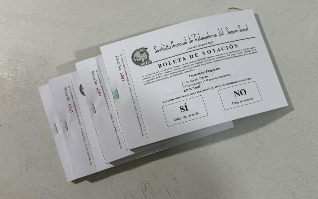Trabajadores del IMSS salen a votar por aumento salarial